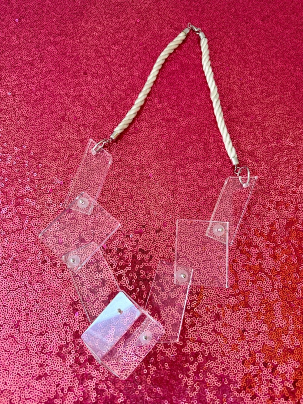 🔗VINTAGE 90s Acrylic Rope Hinge Chunky Clear Necklace
